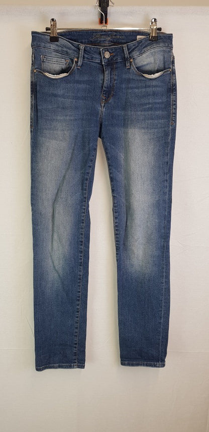 Mavi Jeans Emma Slim Boyfriend Size W30 & L27 - Low Waist