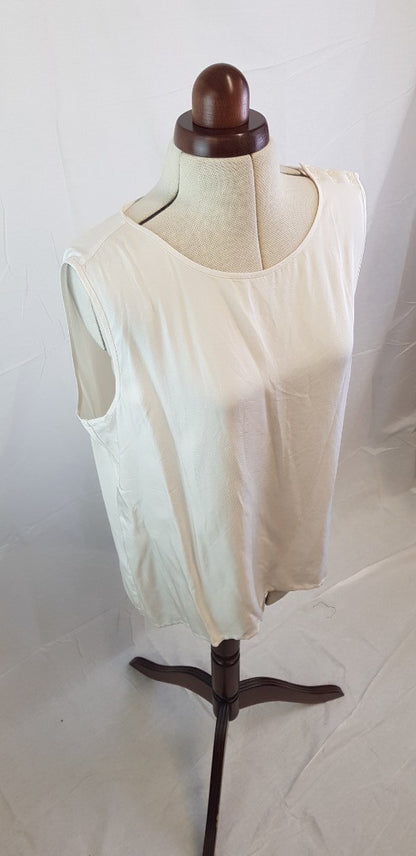 Banana Republic Ivory Vest Top Size L BNWT