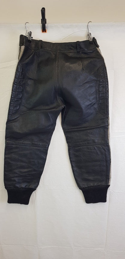 Motorbike/Motorcycle Trousers Lined With Aramid CE Protective Biker Armour - Black Leather