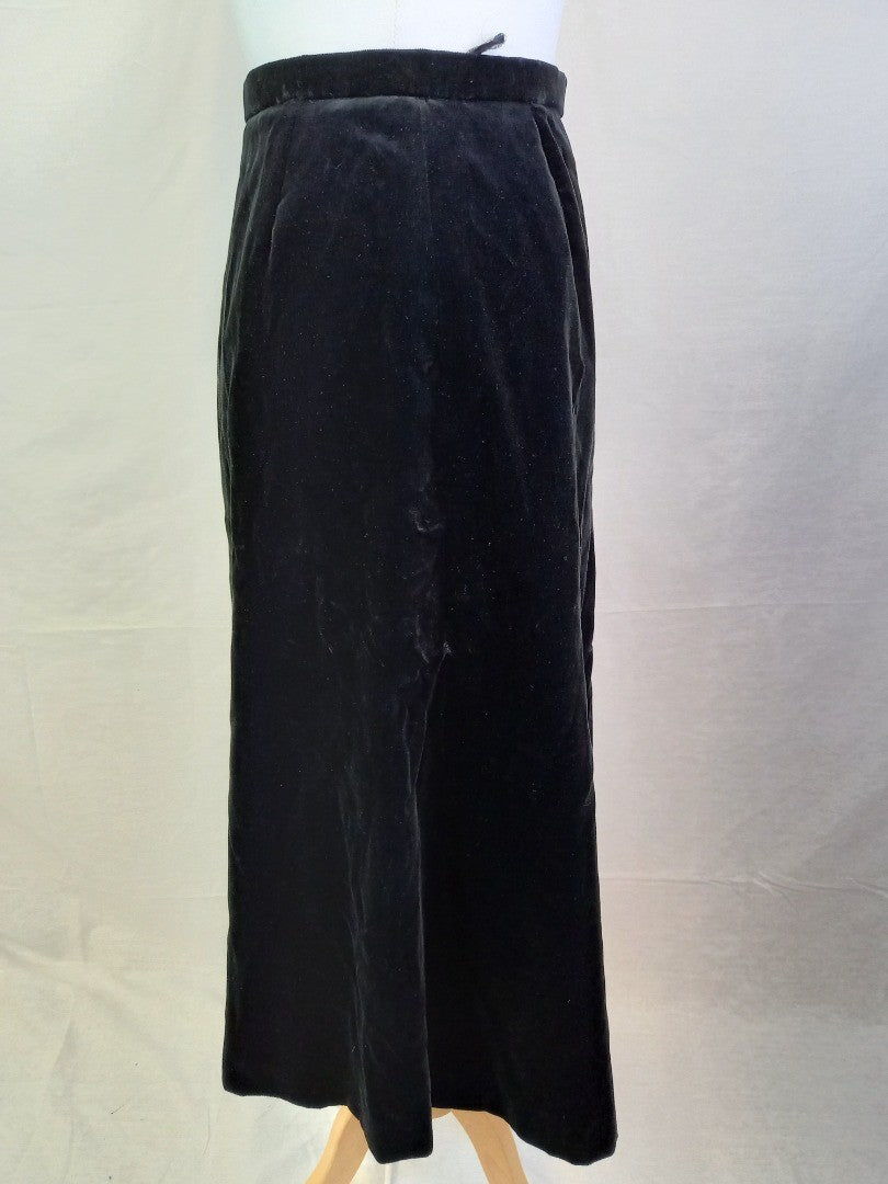 Dereta Vintage Crushed Velvet Black Midi Skirt - W28