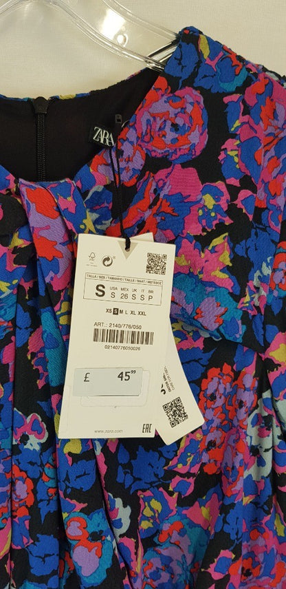 Zara. Colourful Floral Dress, Short with Cut Out to front. Size S BNWT