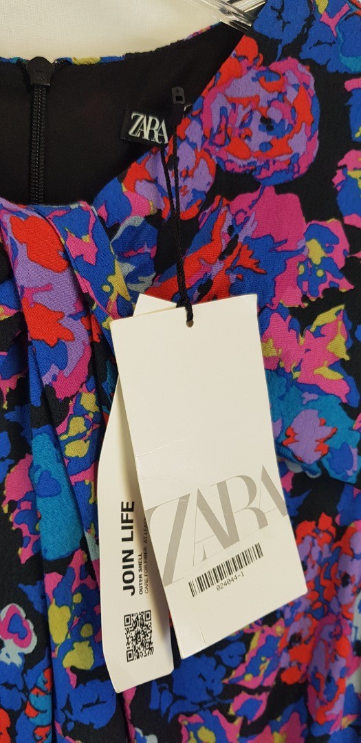 Zara. Colourful Floral Dress, Short with Cut Out to front. Size S BNWT