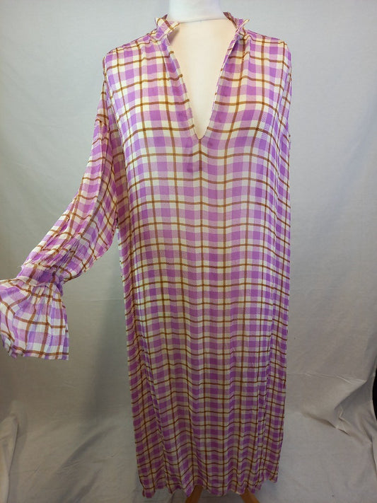 Me369 Checkered Oversized Long Sleeved Maxi Dress - Size M/L