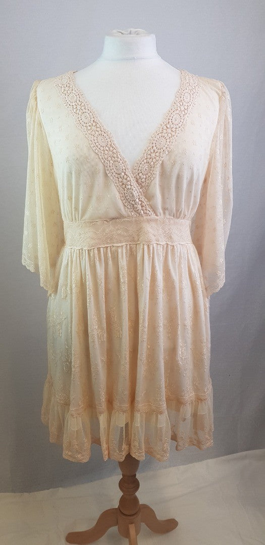 Frock & Frill Peach Summer Dress with Lace details Size 16 BNWT
