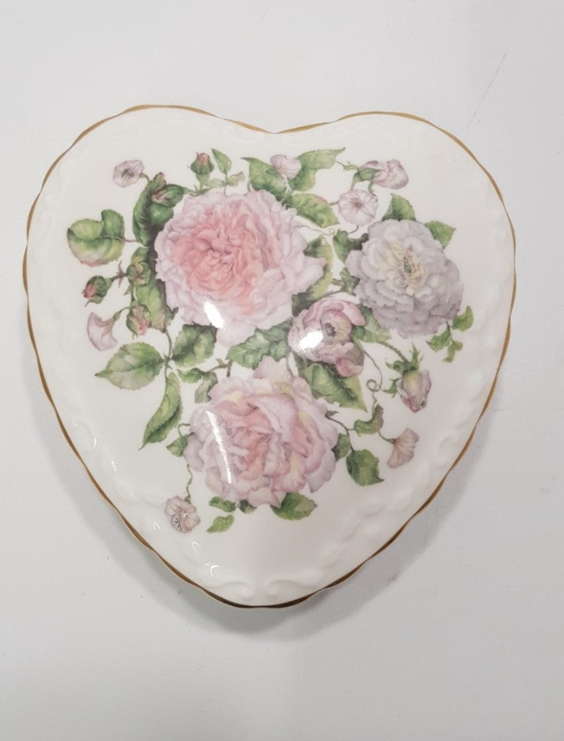 Coalport, Garden of the roses "The Heart Box" Trinket box  in Bone China with Lid VGC