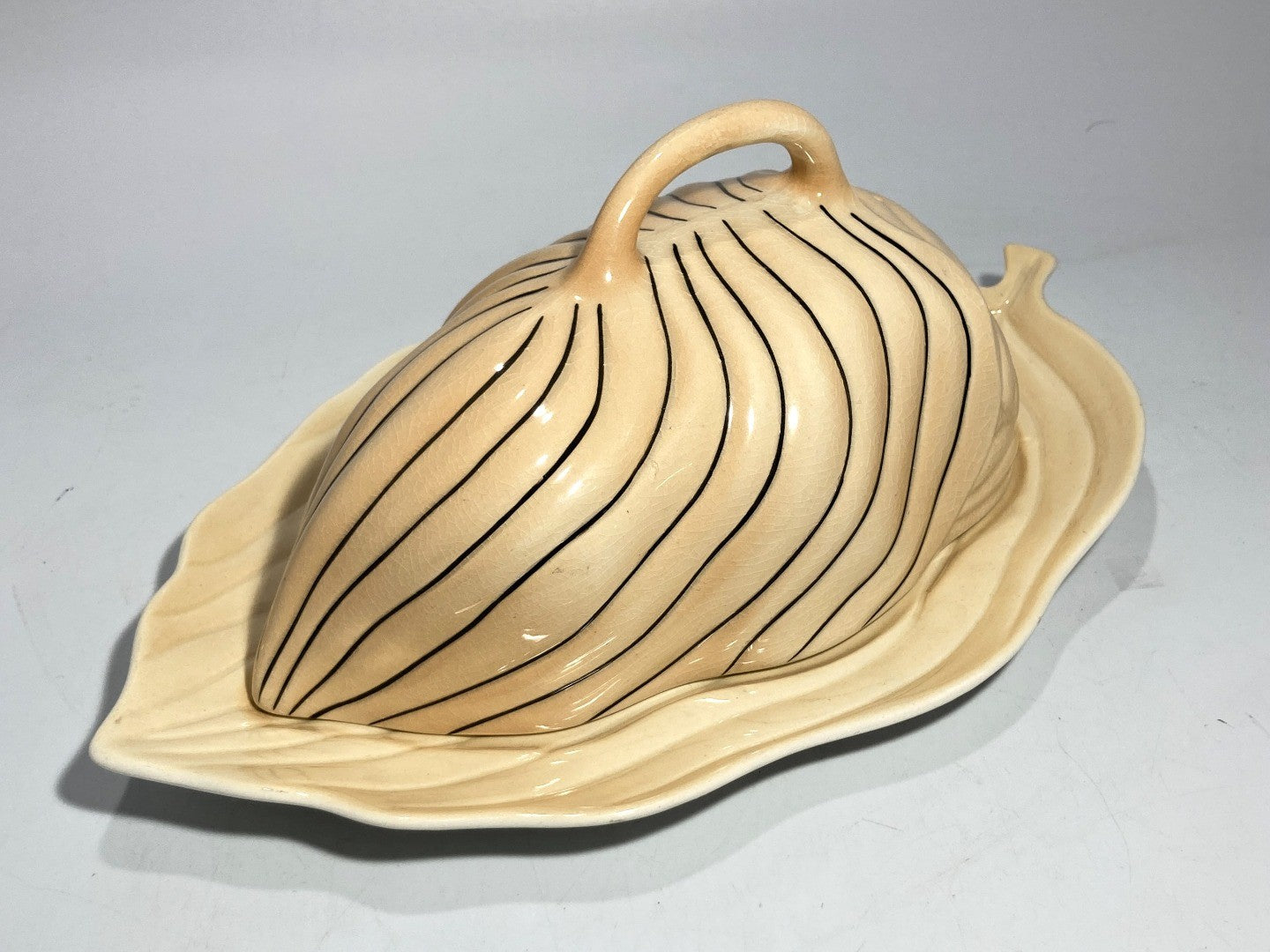 Carlton Ware Butter Dish, Vintage Beige Leaf Shaped Lidded Serving / Soap Dish