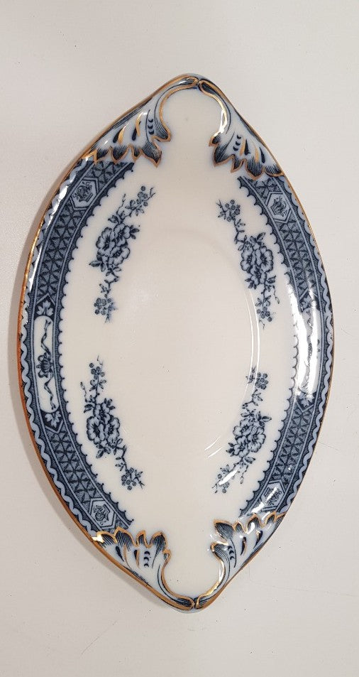 Vintage. Warwick. Royal Semi-Porcelain. Wood & Sons England. x2 Oval Plates 9"