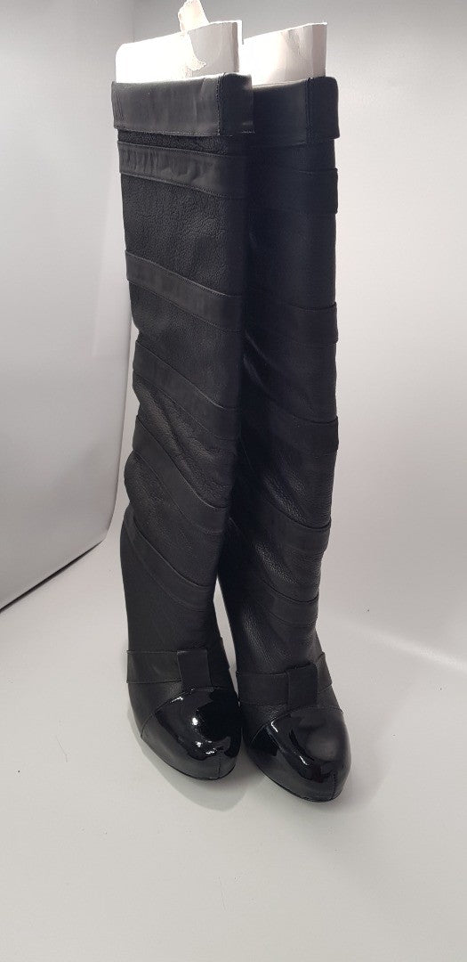 Jaeger. Black Leather Knee Boots with Wooden effect Heel Size 6.5 - Nearly New