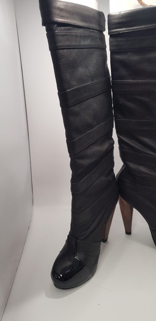 Jaeger. Black Leather Knee Boots with Wooden effect Heel Size 6.5 - Nearly New