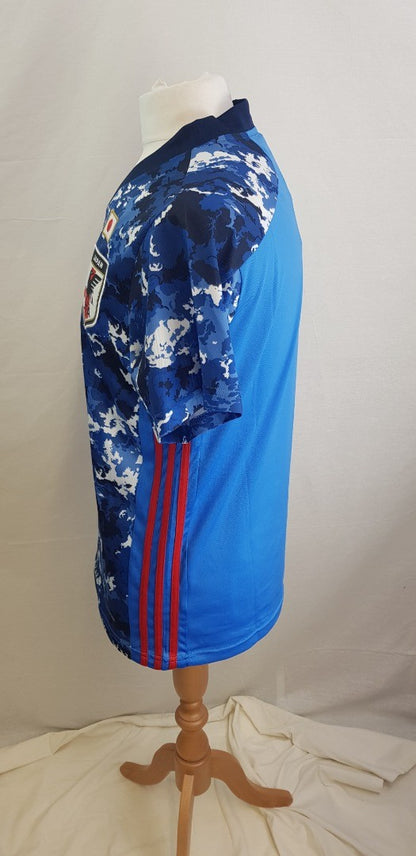 Adidas Japan FA Home Football Shirt from 2020 Size M VGC