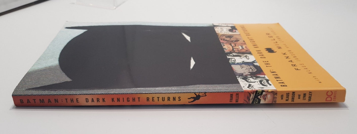Batman: The Dark Knight Returns By Frank Miller Paperback VGC