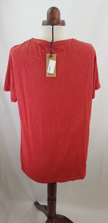 Hush Red Washed Classic Tee Size  XL 100% Cotton BNWT