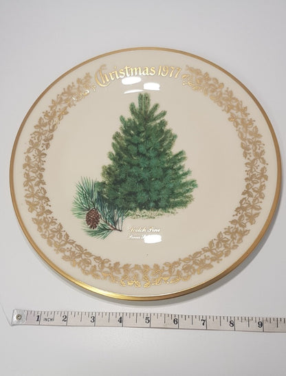 Vintage. Lenon 1977 Christmas Commemorative Scotch Pine Plate 10.5"  VGC