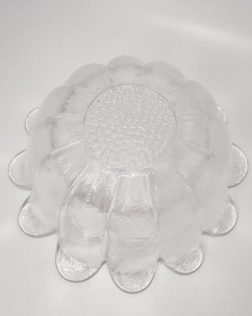 Dartington Crystal - Daisy Fruit Bowl from 1970s. 23cm Diameter  VGC