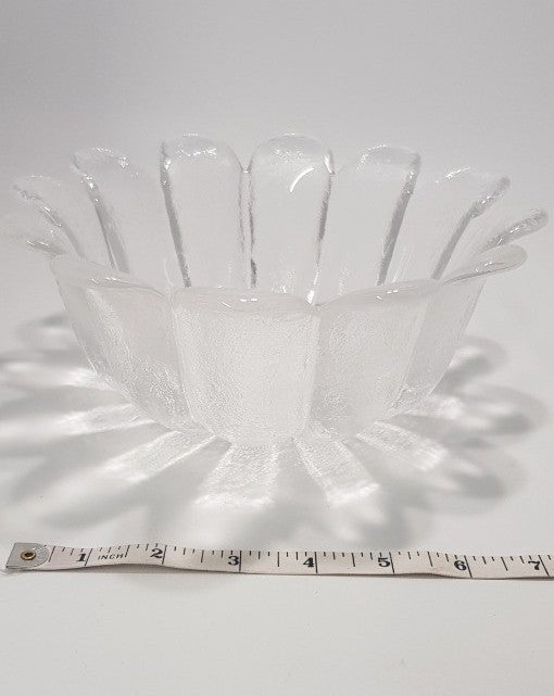 Dartington Crystal - Daisy Fruit Bowl from 1970s. 23cm Diameter  VGC