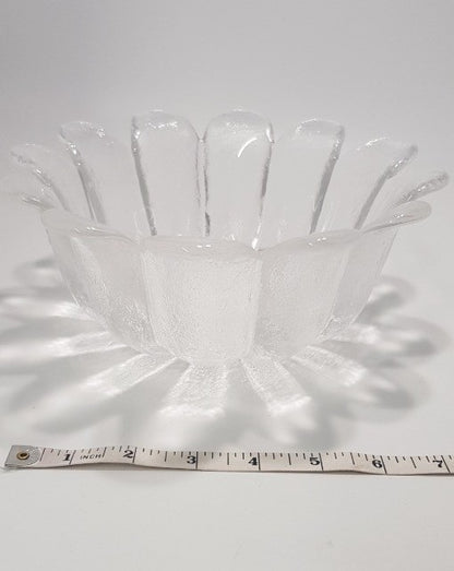 Dartington Crystal - Daisy Fruit Bowl from 1970s. 23cm Diameter  VGC