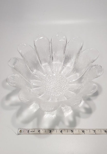 Dartington Crystal - Daisy Fruit Bowl from 1970s. 23cm Diameter  VGC