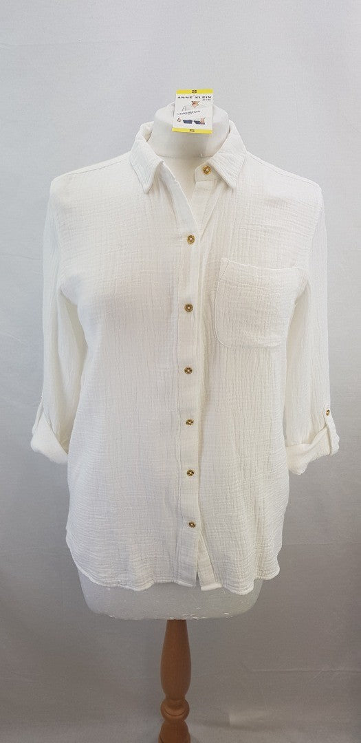 Anne Klein Jeans White Shirt with pocket. Size S  BNWT