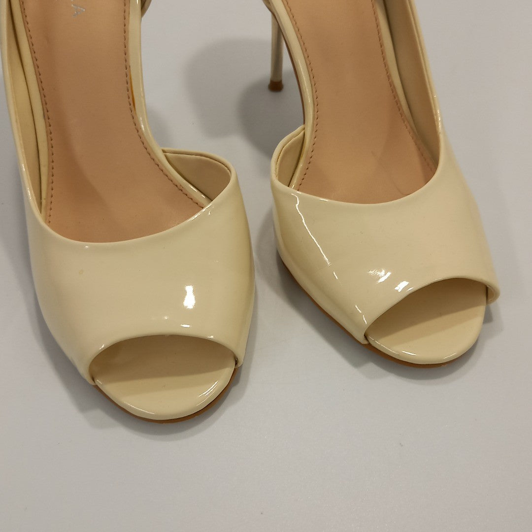 Carvela Kurt Geiger Ladies Cream Patent Peep Toe Shoes-Silver Stiletto -Size 5.5