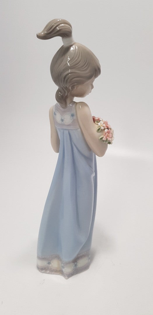 1989 Lladro "Spring Token" Figure 5604 Retired 2005 - Excellent Condition