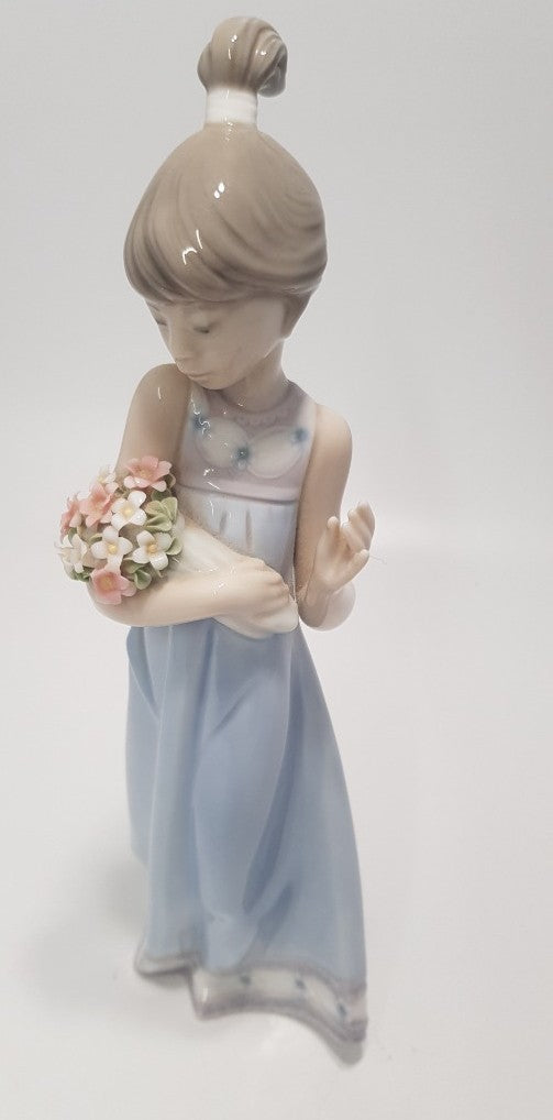 1989 Lladro "Spring Token" Figure 5604 Retired 2005 - Excellent Condition