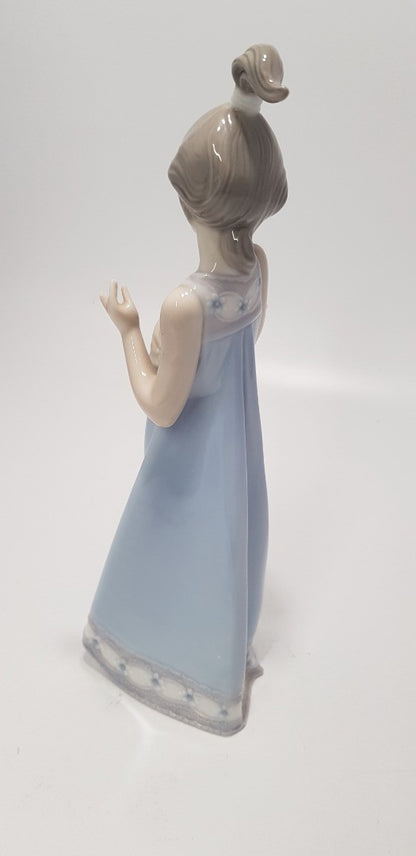 1989 Lladro "Spring Token" Figure 5604 Retired 2005 - Excellent Condition