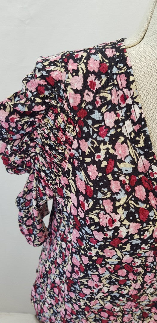 Jigsaw Carnation Smocked Blouse in Pinks & Black. Size 6 BNWT