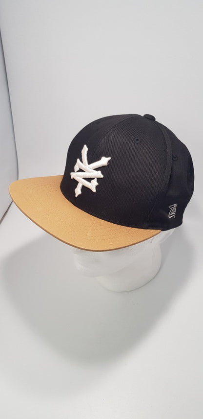 Zoo York Baseball Cap in Black & Tan Nearly New