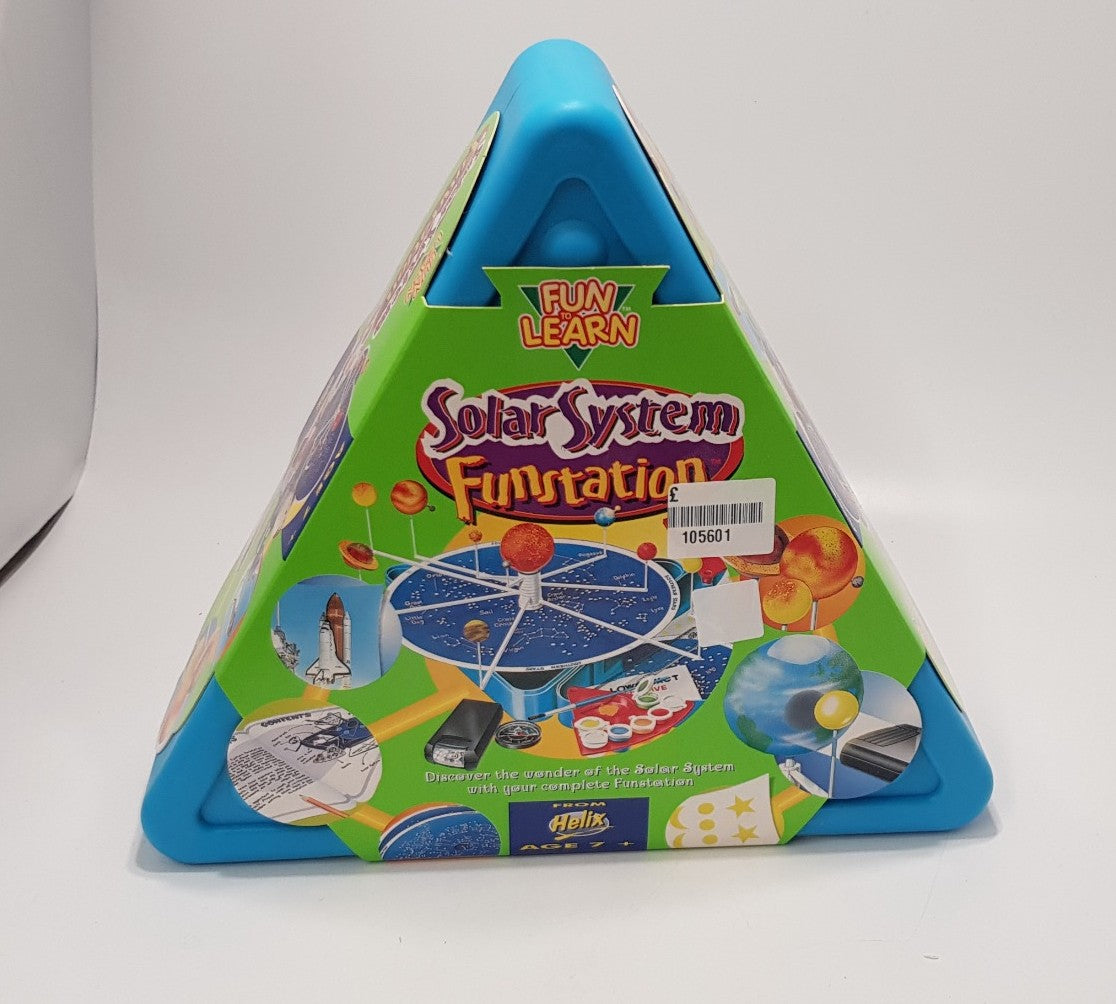 Helix 'Fun to Learn' Solar System 'Funstation' Educational Kit - Brand New