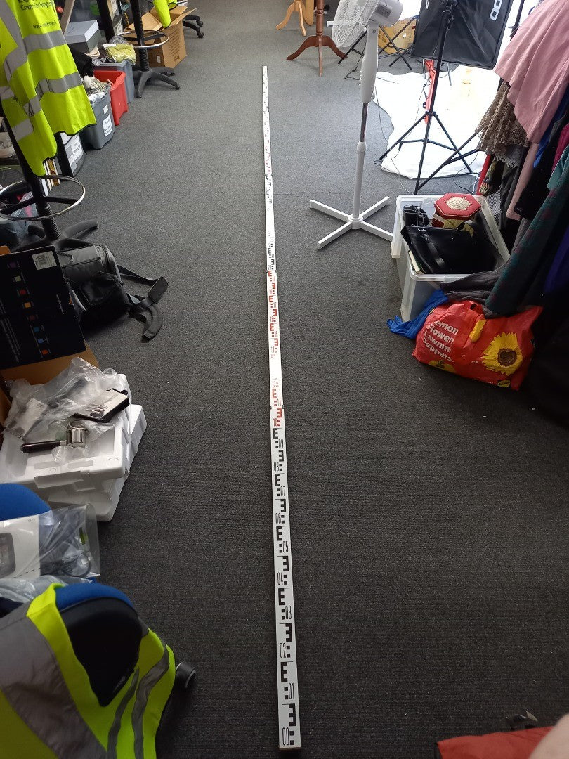 Silverline Telescopic Aluminium Level Staff 5m in Case