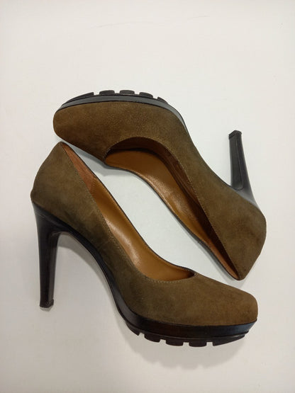 Lola Cruz Shoes High Heels, Women's Size 5, Brown Suede 'Marino' Heeled Court