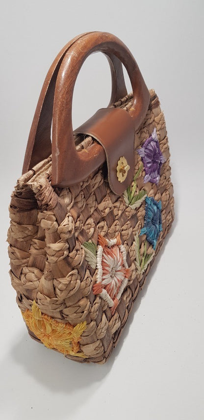 Whidly Straw & Wooden Handled Bag with Flowers. Vintage VGC