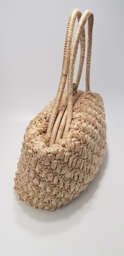 Vintage. Medium Size Woven Straw Bag  GC