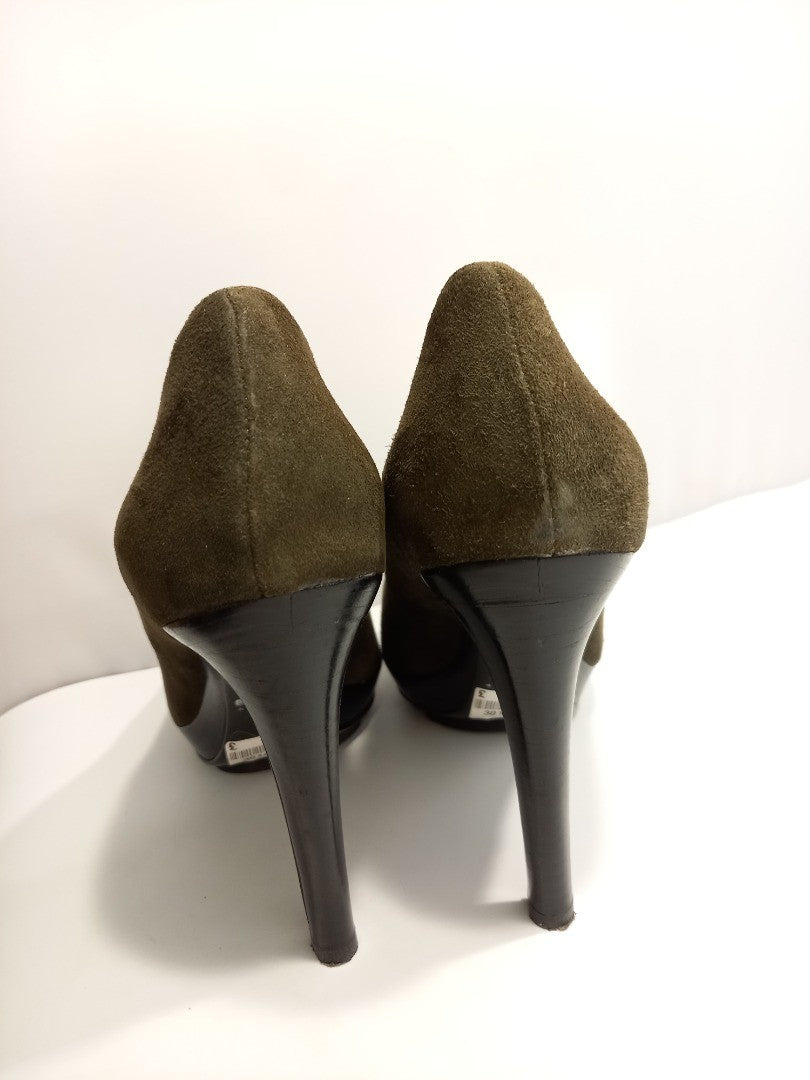 Lola Cruz Shoes High Heels, Women's Size 5, Brown Suede 'Marino' Heeled Court