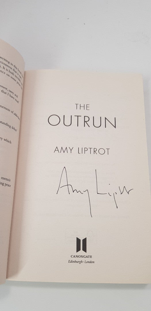 The Outrun By Amy Liptrot Signed 1st Edition Paperback Excellent Condition