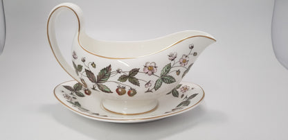 Wedgwood Strawberry Hill Serving Platter & Gravy Boat VGC