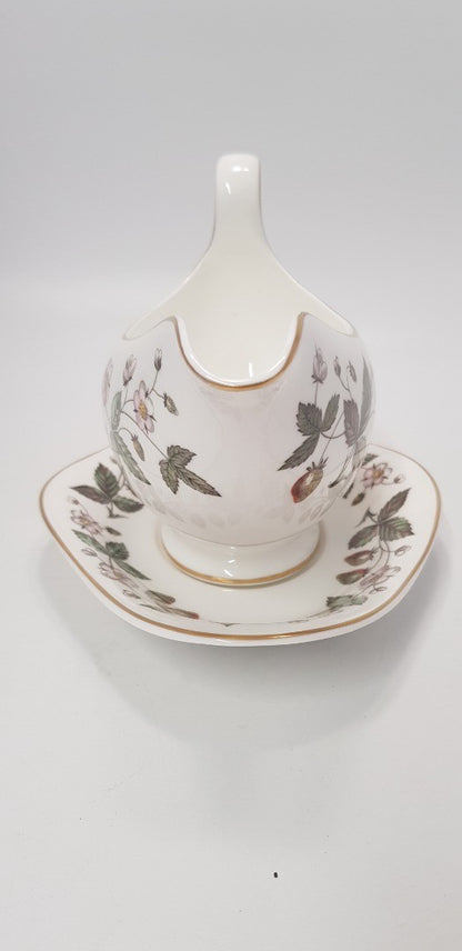 Wedgwood Strawberry Hill Serving Platter & Gravy Boat VGC