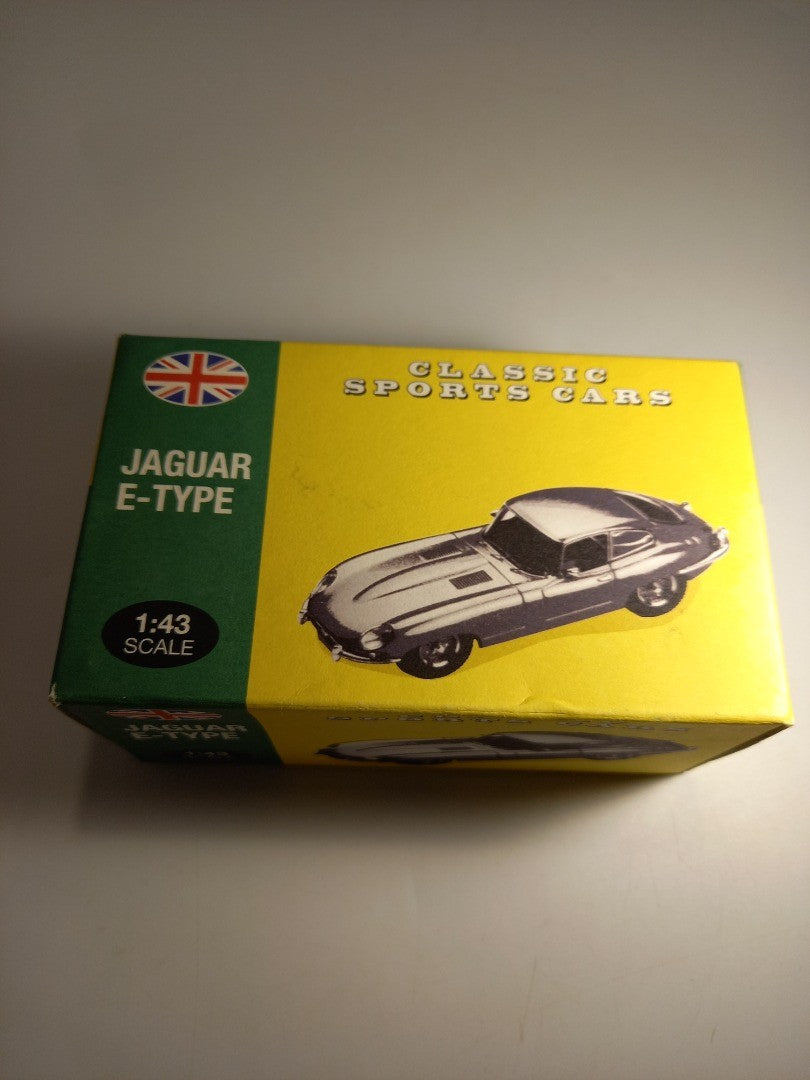 Atlas Editions Jaguar E-Type, 1:43 Red Model Car with Box