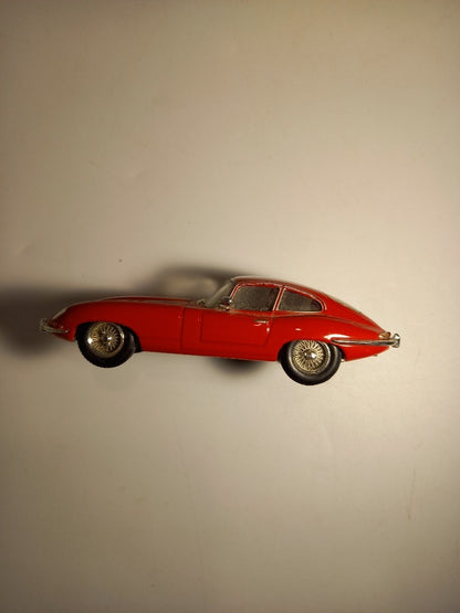 Atlas Editions Jaguar E-Type, 1:43 Red Model Car with Box