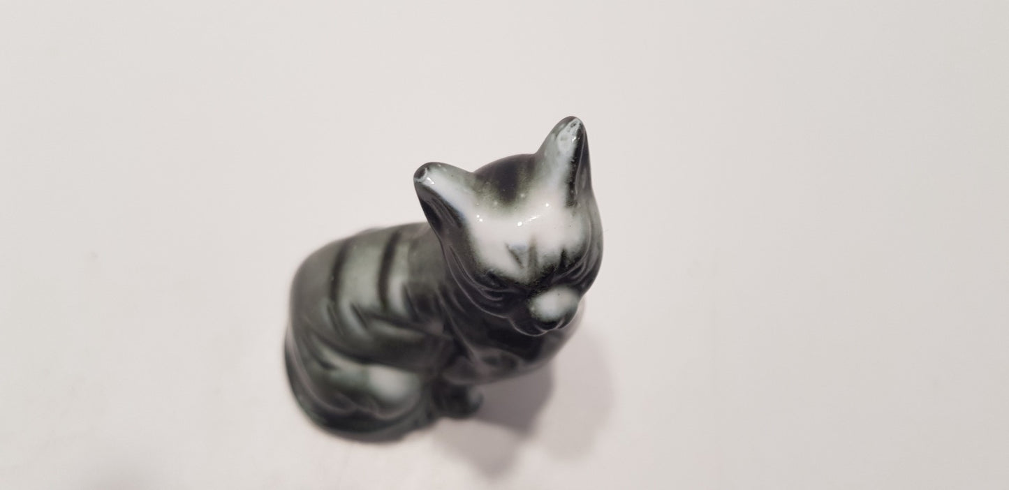 Porcelain Green/Jade Coloured Sitting Cat  3" Tall  VGC