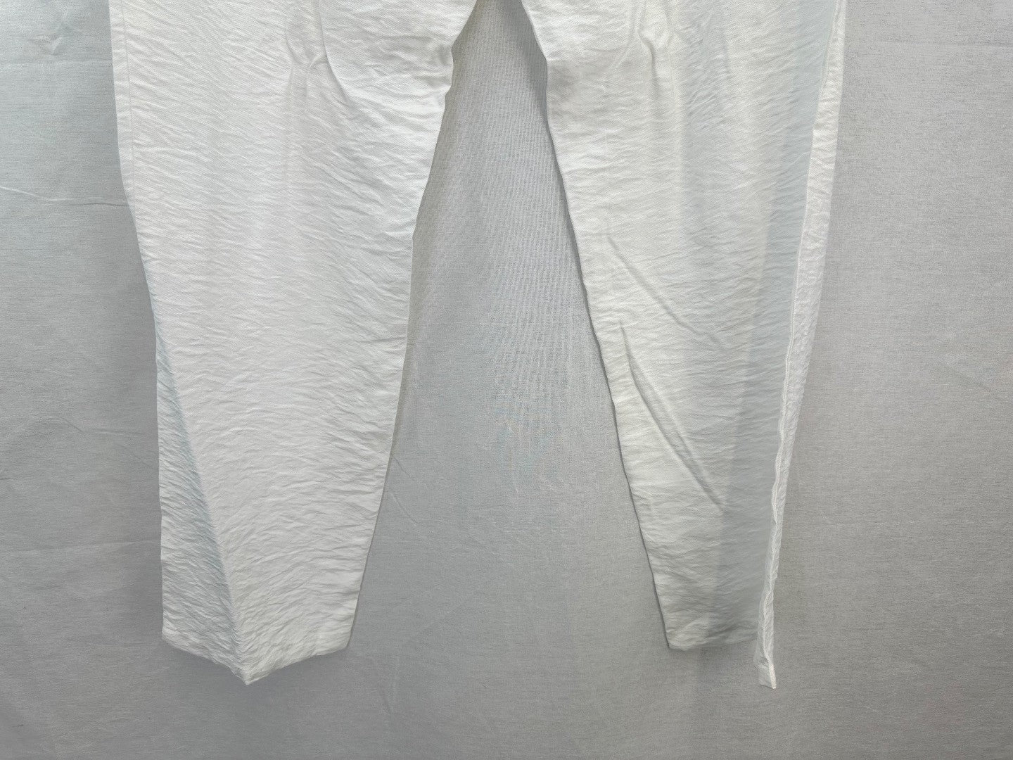 Elenza Cropped White Satin Tapered Trousers Pearl Buttons Size S BNWT