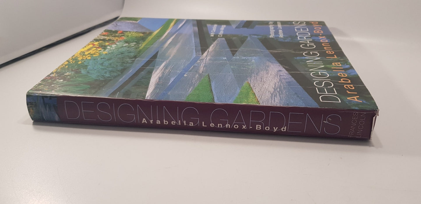 Designing Gardens by Arabella Lennox Boyd Hardback GC