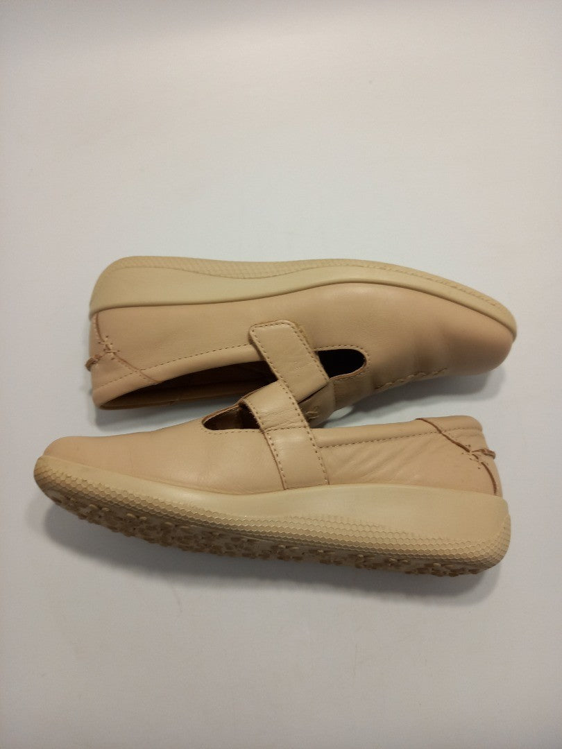 Hotter Shoes Sunset Flats Leather Women's Size 5.5 Beige T-Bar Mary Jane Comfort