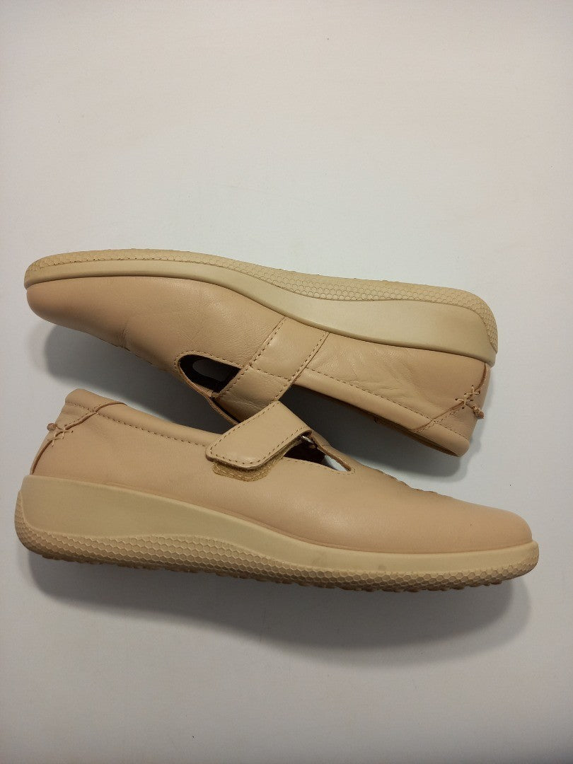 Hotter Shoes Sunset Flats Leather Women's Size 5.5 Beige T-Bar Mary Jane Comfort