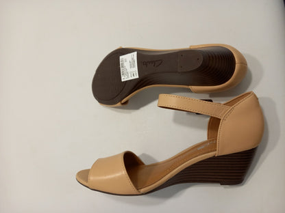 Clarks Sandals High Heels, Women's Size 3.5 Beige Leather 'Brielle Drive Shoes