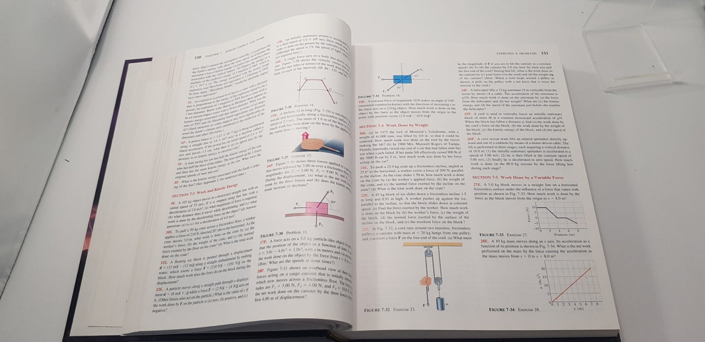 The Fundamentals of Physics Extended 5th Edition By Halliday Resnick Walker Hardback VGC