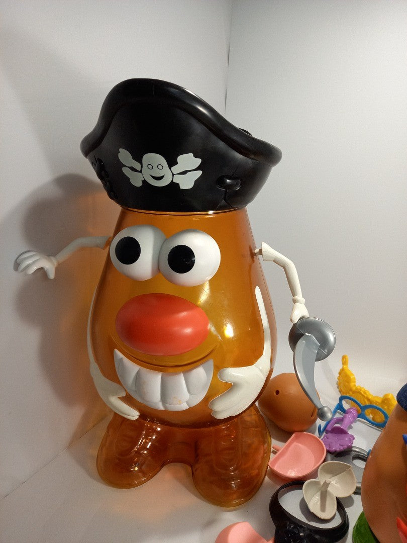 Mr Potato Head Pirate Vintage Toy Box with 4x Miniatures Hasbro 2002