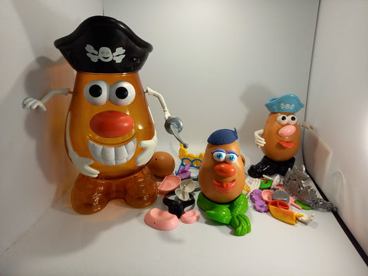 Mr Potato Head Pirate Vintage Toy Box with 4x Miniatures Hasbro 2002