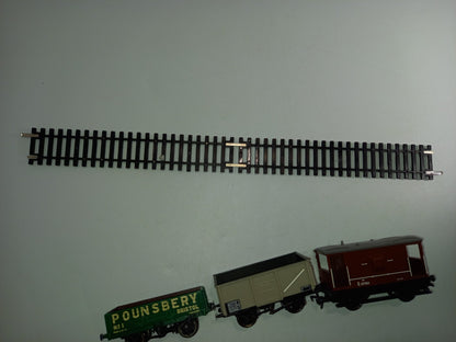 Bachmann Model Train Wagons, 3x Brake Van and Plank Wagons