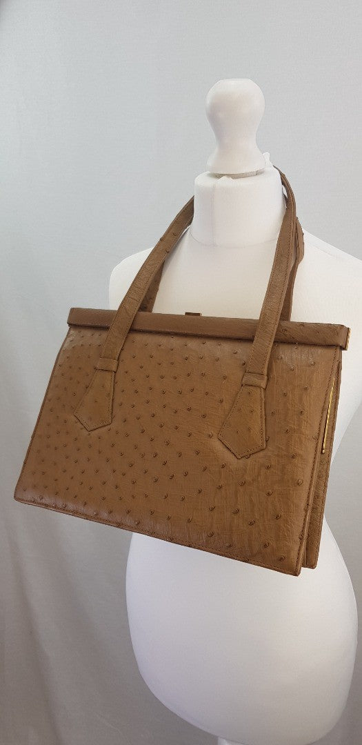 Ostrich Tan leather Handbag By Ponte Vintage/Rare Excellent Condition